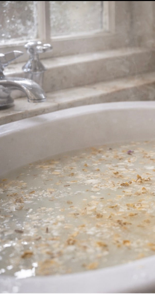 Bee Beautiful Creamy Milk & Honey Mineral Bath Soak