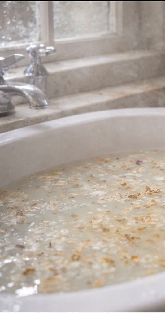 Bee Beautiful Creamy Milk & Honey Mineral Bath Soak