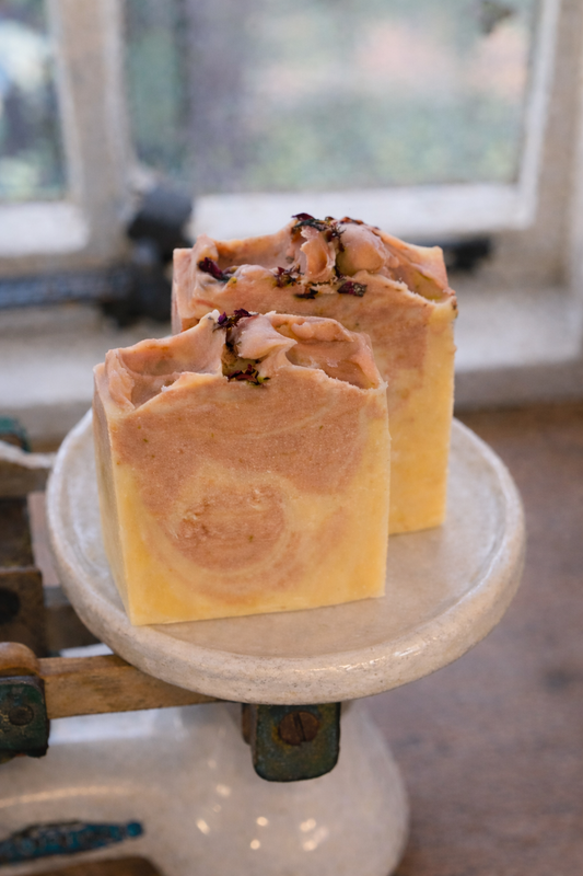 🌹 Rose & Beeswax Balm Honey Soap