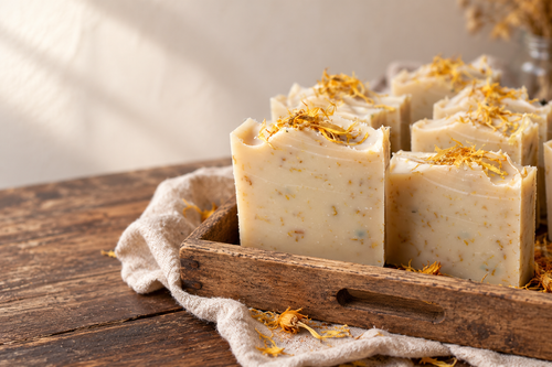 Beekeeper’s Honey & Beeswax Soap · Beekeeper’s Blend