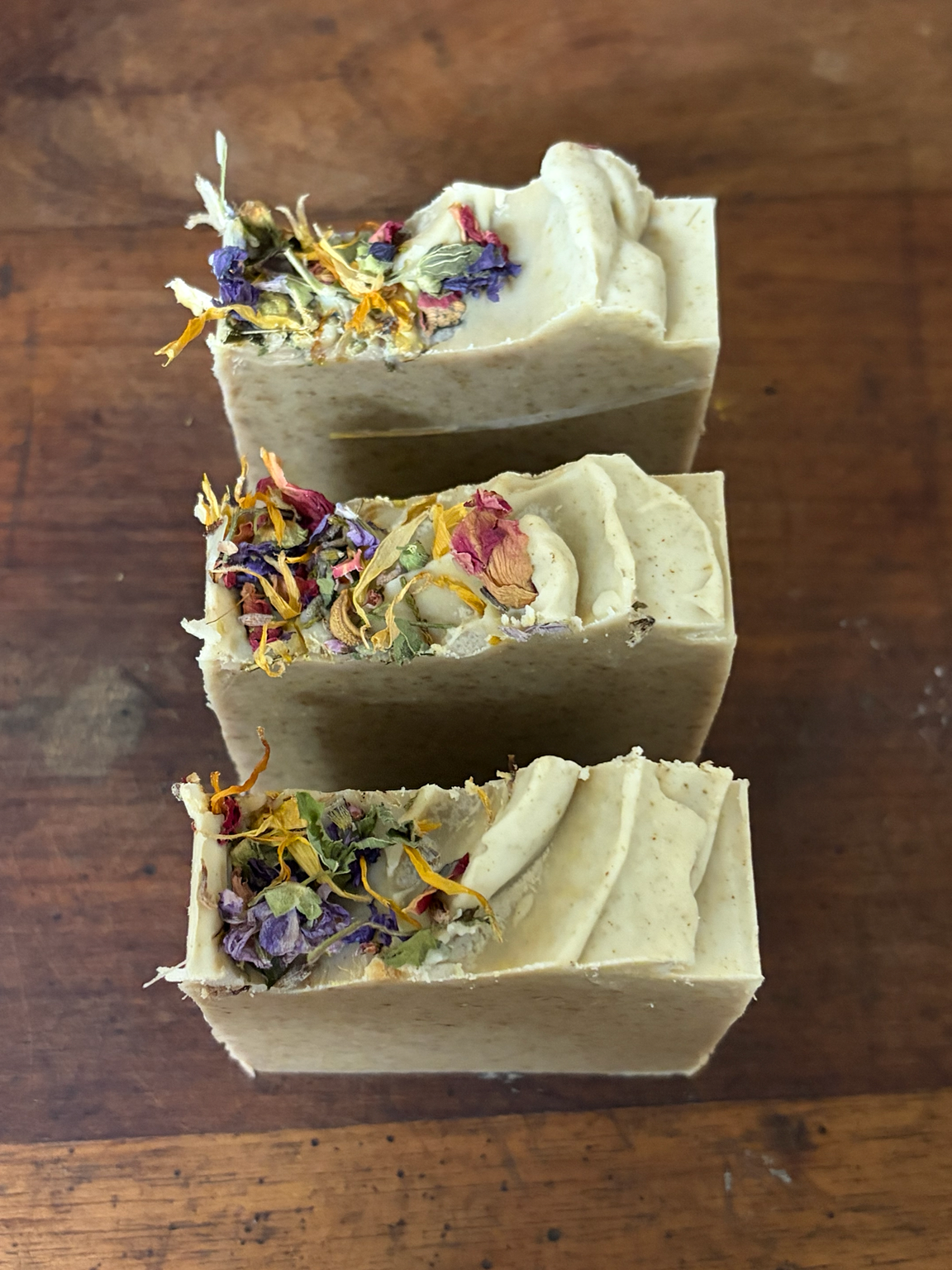 Beekeeper’s Honey & Beeswax Soap · The Secret Garden